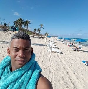 Meet your Posher, Jose francisco